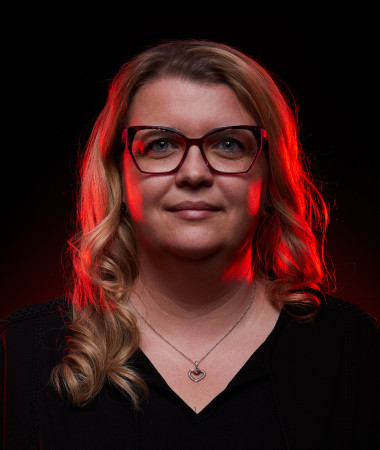 Nicole Schäfer dunkel