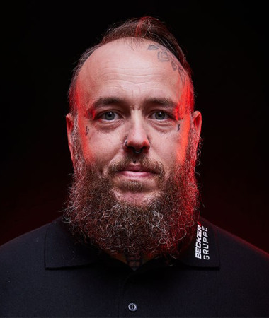 Mitarbeiter 8 dunkel