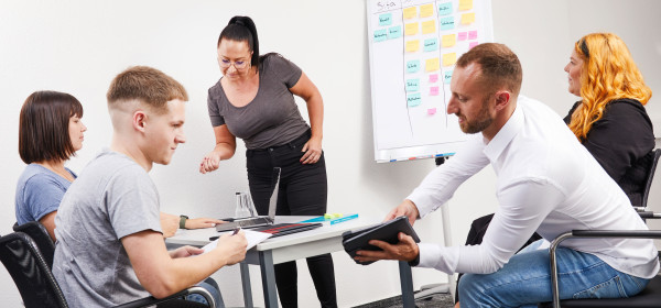 Schulung mit Dozentin 2 web